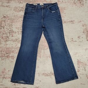 NWOT Universal Thread High Rise Flare Jeans - 14S